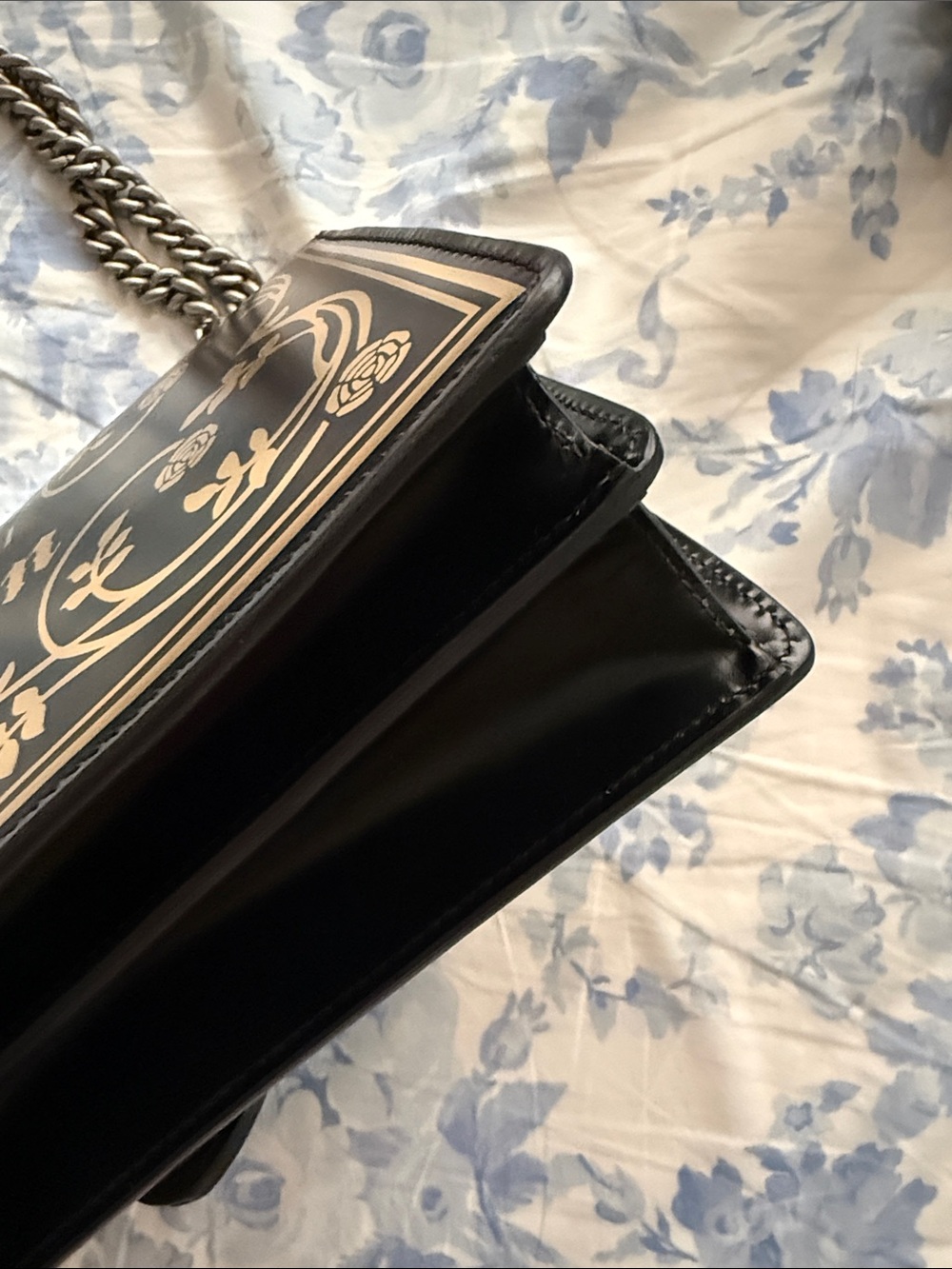 Gucci Garden Black & Gold Filligree Dionysus Shoulder Bag - Picture 3 of 8